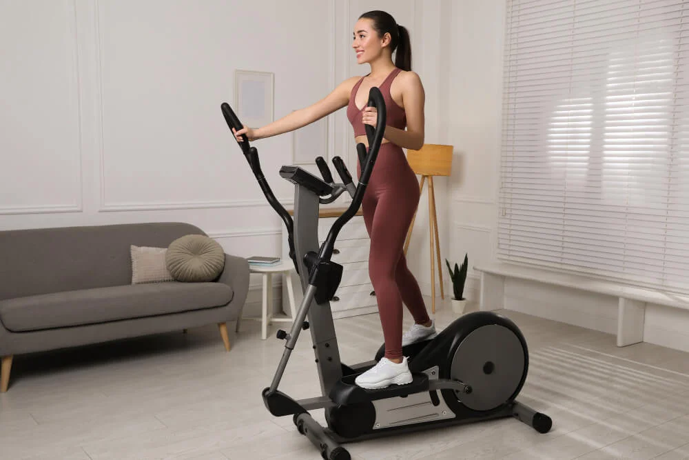 utilisation régulière d'un vélo elliptique professionnel